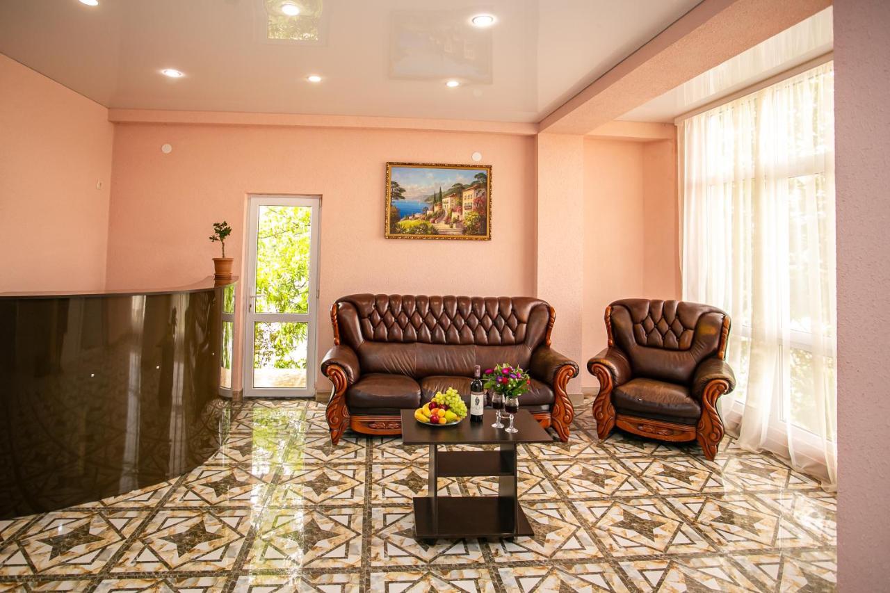 Sanzazila Hotel กูเดาทา ภายนอก รูปภาพ